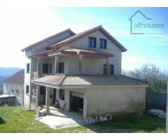 GRAN CHALET DE PIEDRA EN ESTRUCTURA