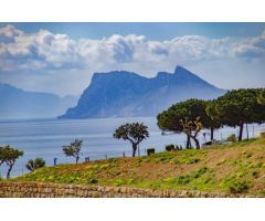 PARCELA URBANIZABLE CON ESPECTACULARS VISTAS AL MAR EN BAHIA DE LAS ROCAS 