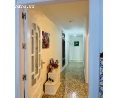 EN VENTA CASA MATA EN PLANTA BAJA CON AZOTEA EN PLENO CENTRO DE ESTEPONA. 