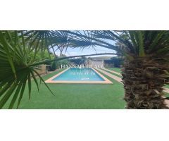 Chalet independiente con piscina y jardín, amplio, luminoso, ...