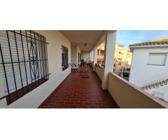 Vivienda adosada de tres niveles