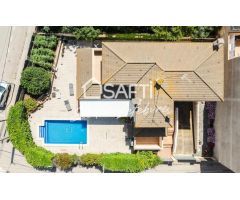 ✨ ¡En venta - Casa con piscina en Roses, Costa Brava!