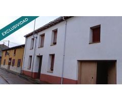 Casa Rural en Reliegos (León), con Patio y Garaje