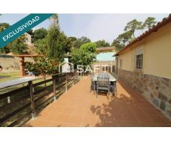 Bonita casa con parcela totalmente plana!