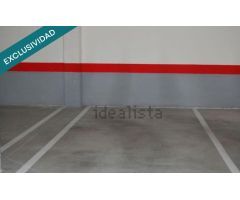 Conjunto de 6 plazas de aparcamiento y 6 trasteros.