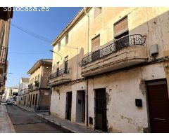 Casa señorial con historia y carácter en el corazón de Moncada.