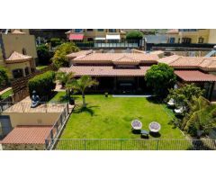 Villa exclusiva de 6 dormitorios ! Zona segura, gran terreno, y gimnasio privado !