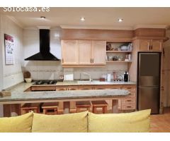 Casa a la venta de 4 dormitorios, Cochera, Terraza con barbacoa... Y sin comisión