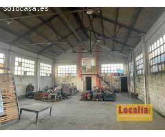 Nave industrial en el casco urbano de Torrelavega