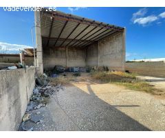 Casa de campo con espacio para caballos o almacén en Benimodo