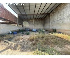 Casa de campo con espacio para caballos o almacén en Benimodo