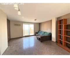 ¡Oportunidad en el corazón de Alzira! Vivienda con terraza y muchas posibilidades!