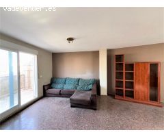 ¡Oportunidad en el corazón de Alzira! Vivienda con terraza y muchas posibilidades!