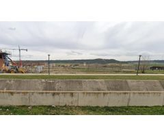 MONCASA VENDE parcela de 300m2 en Villalobon