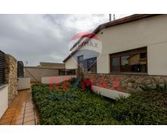 Chalet independiente con piscina