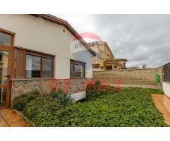 Chalet independiente con piscina
