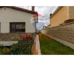 Chalet independiente con piscina