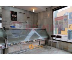 Estupendo local para negocio en la calle Templarios - ¡Inicia tu empresa ya!