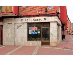 Estupendo local para negocio en la calle Templarios - ¡Inicia tu empresa ya!