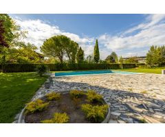 Espectacular chalet con piscina y un gran jardín en Villanubla