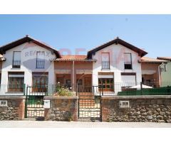 CHALET PAREADO CON GARAJE