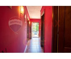 CHALET PAREADO CON GARAJE