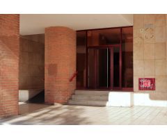 Dúplex con potencial en la avenida de Irún - ¡Crea tu hogar ideal adaptando cada espacio!