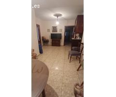 PISO BAJO 125 m2 CON DOS PATIOS
