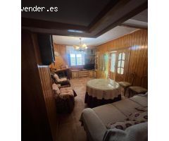 CASA CÉNTRICA CON GRAN TERRAZA