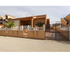 Casa adosada en Punta Prima-La Ciñuelica con Vistas al mar