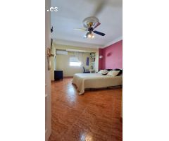 Piso con gran azotea privada en el centro de Lora del Río