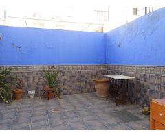 CASA ADOSADA EN VENTA (TOMARES)