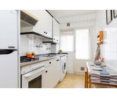 PS. CALANDA.- Vivienda de cuatro dormitorios, salón, cocina, baño y terraza.