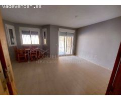CHALET INDEPENDIENTE EN MAGÁN CON AMPLIO PATIO Y GARAGE CERRADO