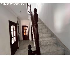 Vivienda 2 plantas en pleno centro de San Fernando.
