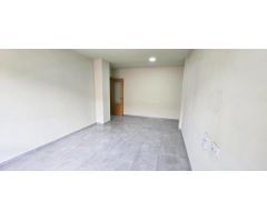 SE VENDE PISO SEMINUEVO CON PLAZA DE GARAJE CERRADA EN ELDA. ZONA POLICIA NACIONAL / MARINA ESPAÑOLA