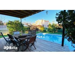 ¡ESPECTACULAR CHALET EN CASTELLARNAU!