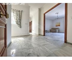 CASA RENTA LIBRE EN OLIVAR DE RIVERO CON VIVIENDA Y LOCAL.