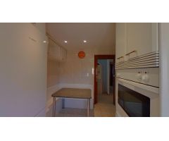 ¡OPORTUNIDAD! Se Alquila piso de tres habitaciones en la zona de Canillejas y San Blas.