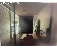 EN MURCIA VENTA DE LOCAL COMERCIAL A PIE DE CALLE PARA PONER  UN NEGOCIO