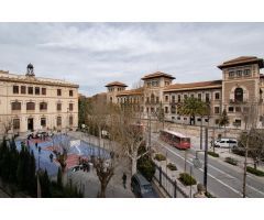 ESPECTACULAR PISO DE LUJO EN GRAN VIA DE GRANADA