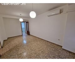 ¡Oportunidad en Carolinas Altas! Piso de 3 habitaciones