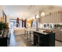 Edificio en Venta en Monteolivete – Inversión Premium en el Corazón de Valencia