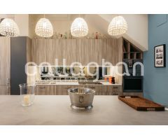 Edificio en Venta en Monteolivete – Inversión Premium en el Corazón de Valencia