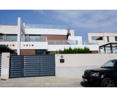 Villa en Venta en Benijófar, Alicante