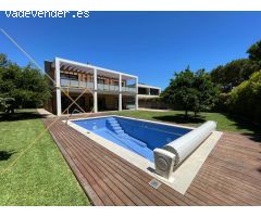 Impecable casa en Gavà Mar de 500?m² con piscina privada