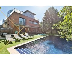 Moderna casa de 550m2 con piscina y jardín privado. Sant Gervasio / Bonanova