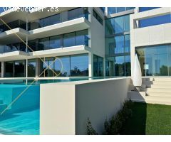 Experimente lo mejor del estilo de vida mediterráneo en esta villa a medida, diseñada para crear rec