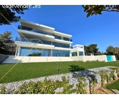 Experimente lo mejor del estilo de vida mediterráneo en esta villa a medida, diseñada para crear rec