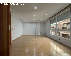 ¡AMPLIO PISAZO EN ALQUILER EN EL CENTRO DE MURCIA!
